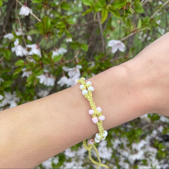 Beaded Flower Friendship Bracelet - Picture 2 of 6